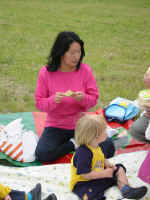 020721MMB_Emiko_Daniel.jpg (97418 bytes)